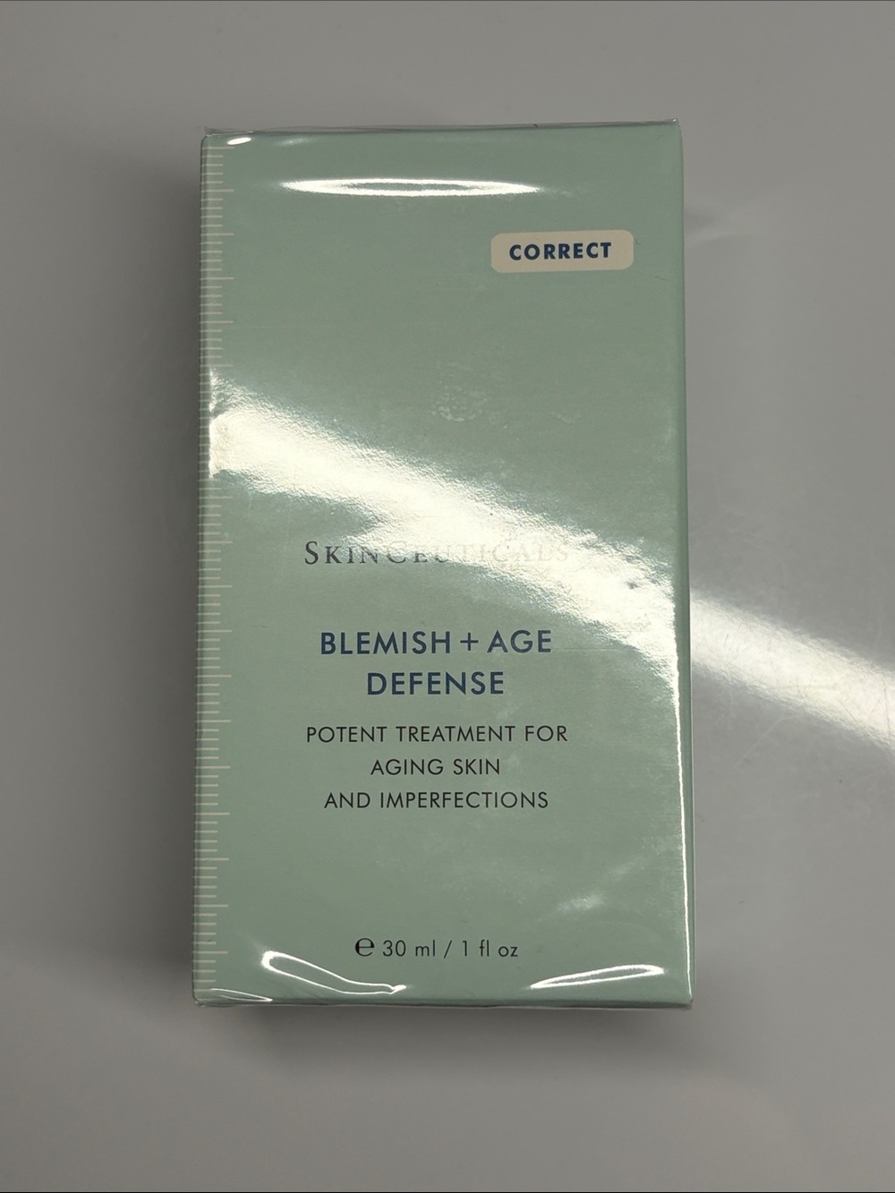 SkinCeuticals Blemish + Age Defense - Mint Green